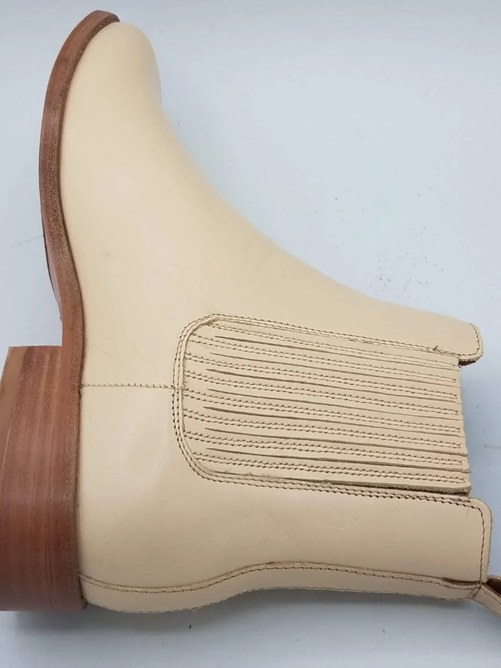 Thursday Boot Company Womens 10 Dreamer Classic Leather Chelsea Boot Beige